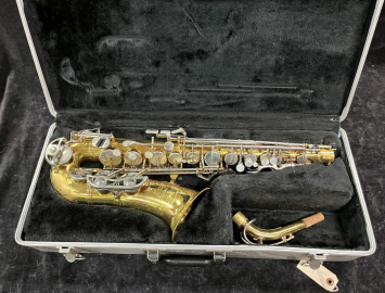 Photo Exc Condition Selmer Bundy II Student Alto Saxophone - Serial # 899249